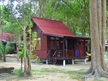 JOY BUNGALOW 8/49