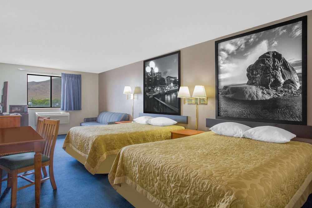 Super 8 by Wyndham Winnemucca NV 16/24