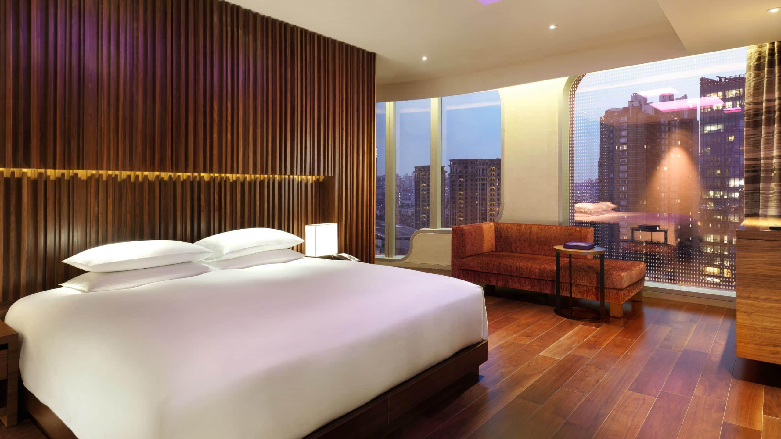 Andaz, Suite