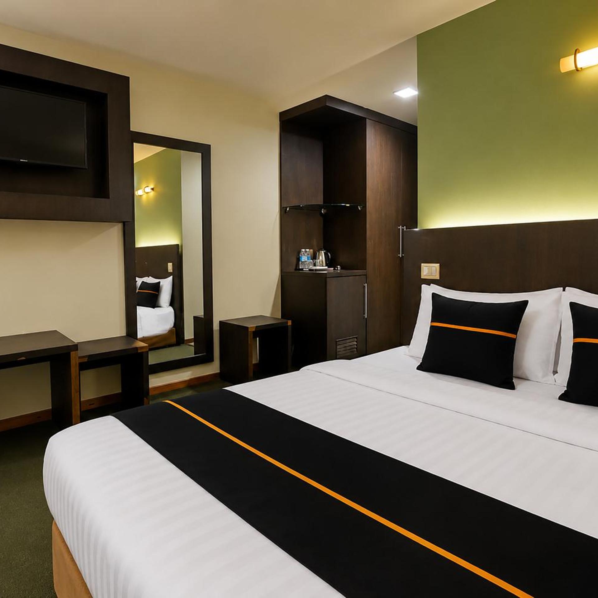 OYO 89411 900 Inn 23/50