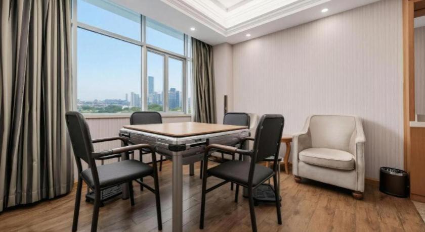 Vienna hotel (Huidong and run pedestrian street) 48/55