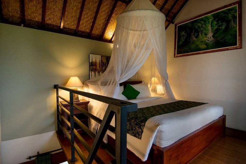 Sisin Ubud View 8/32