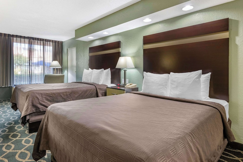 ROOM, 2 QUEEN BEDS, ACCESSIBLE