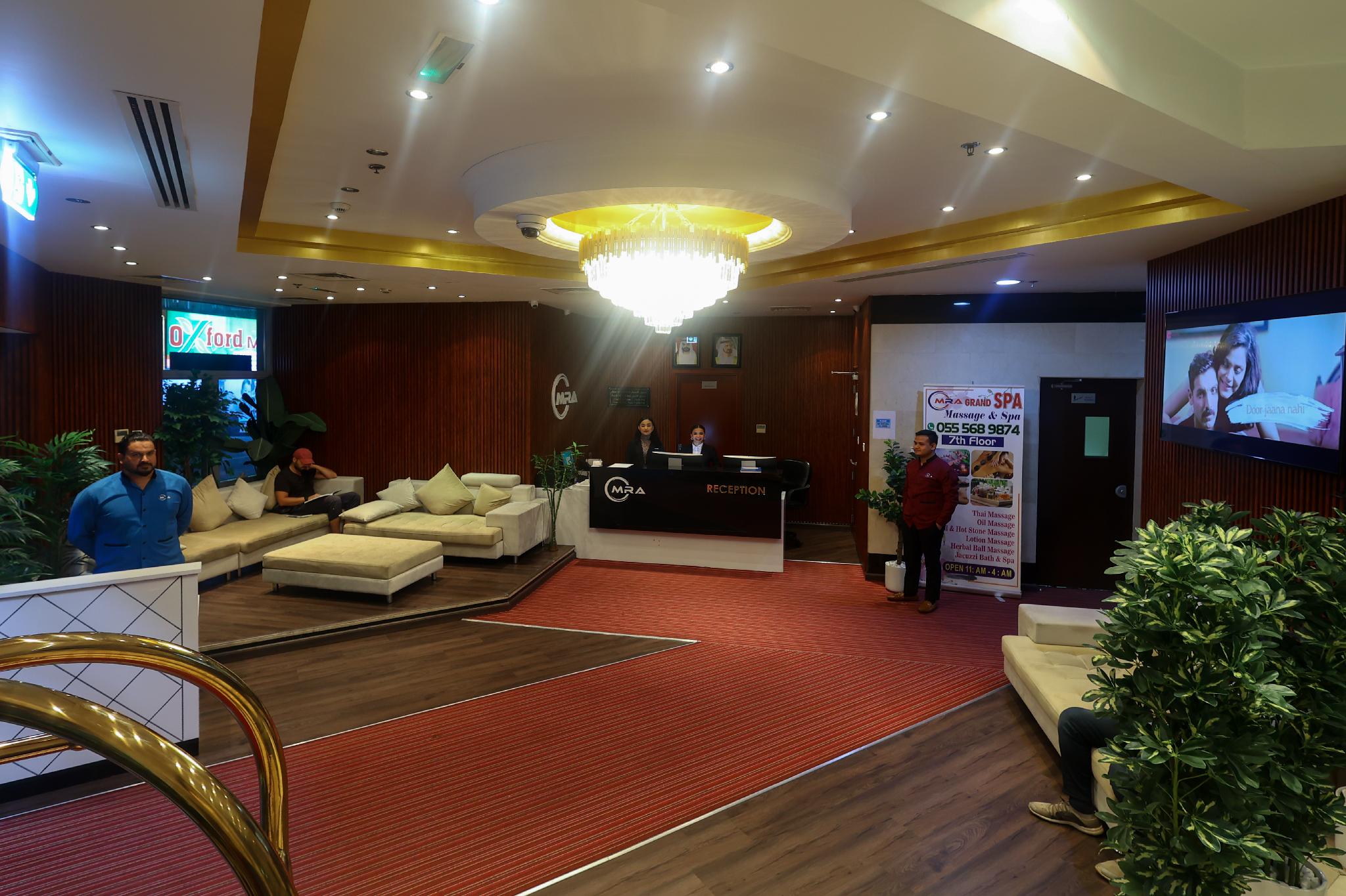 MRA Grand Hotel 26/33