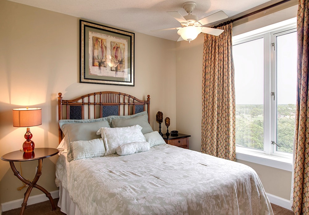 Grand Panama Beach Resort by Emerald View Resorts 21/77
