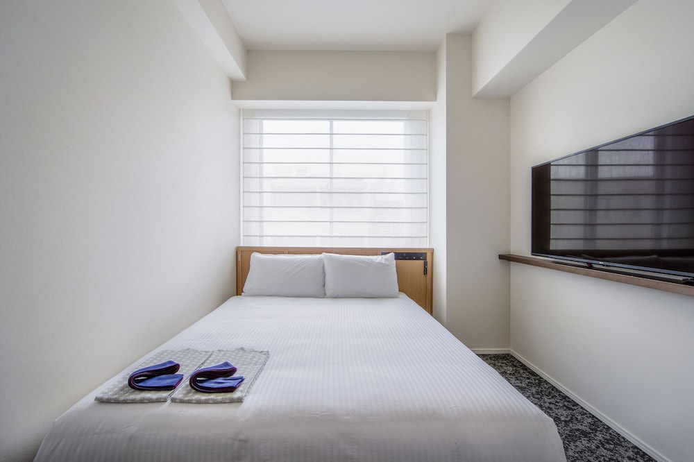 SUPERIOR, DOUBLE BED