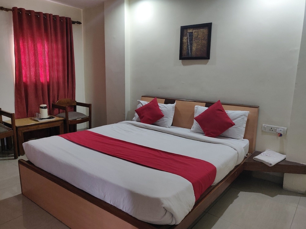 HOTEL RAHUL 5/18