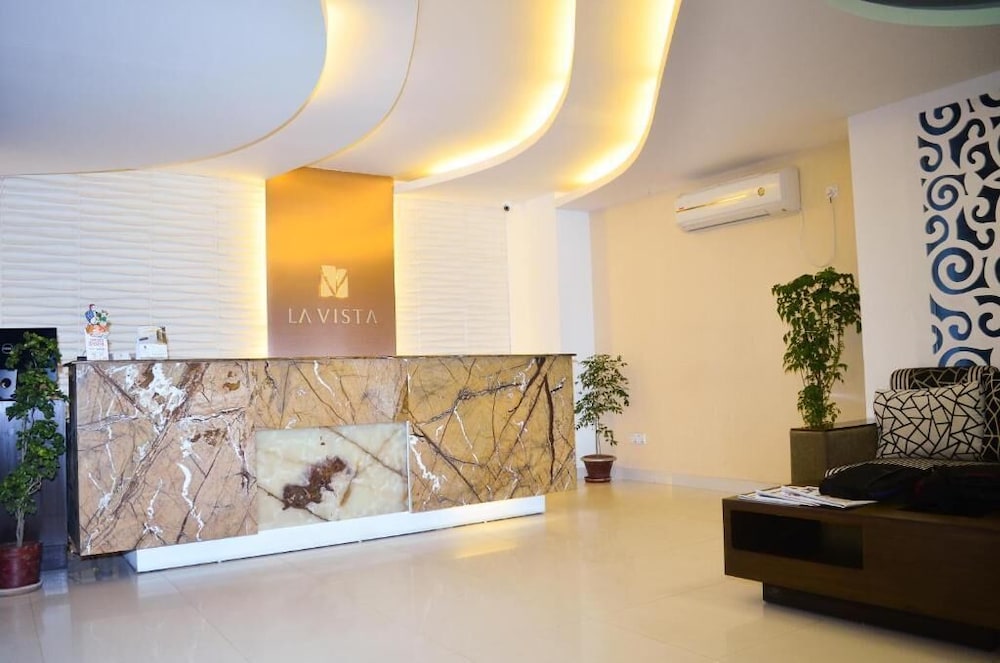 La Vista Hotel 3/44