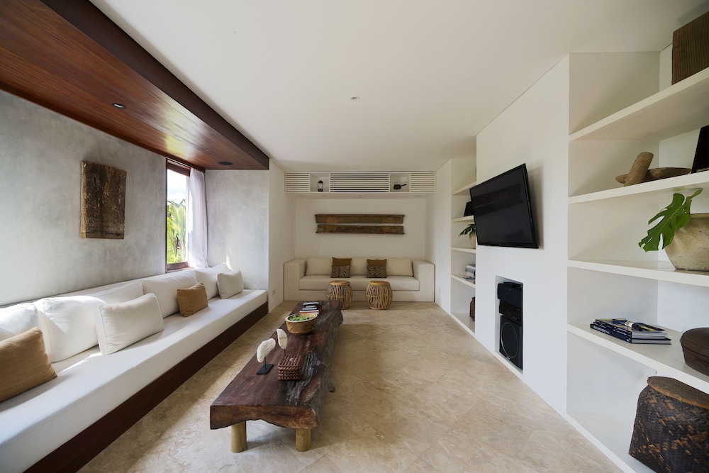 Planta Luxury Boutique Resort 38/56