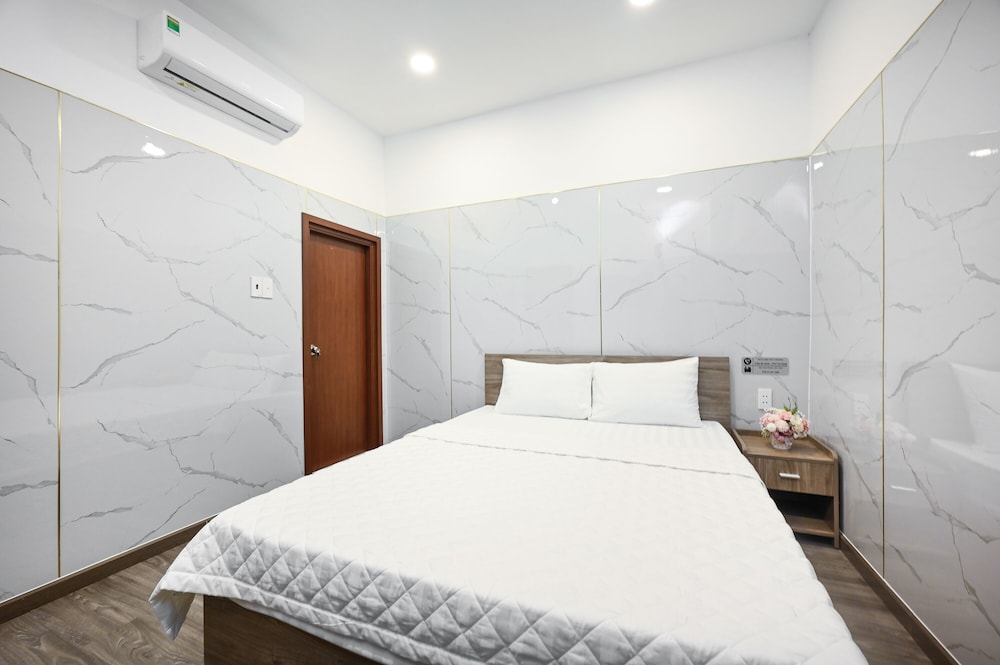 Yoko Airport Saigon Hotel 29/65
