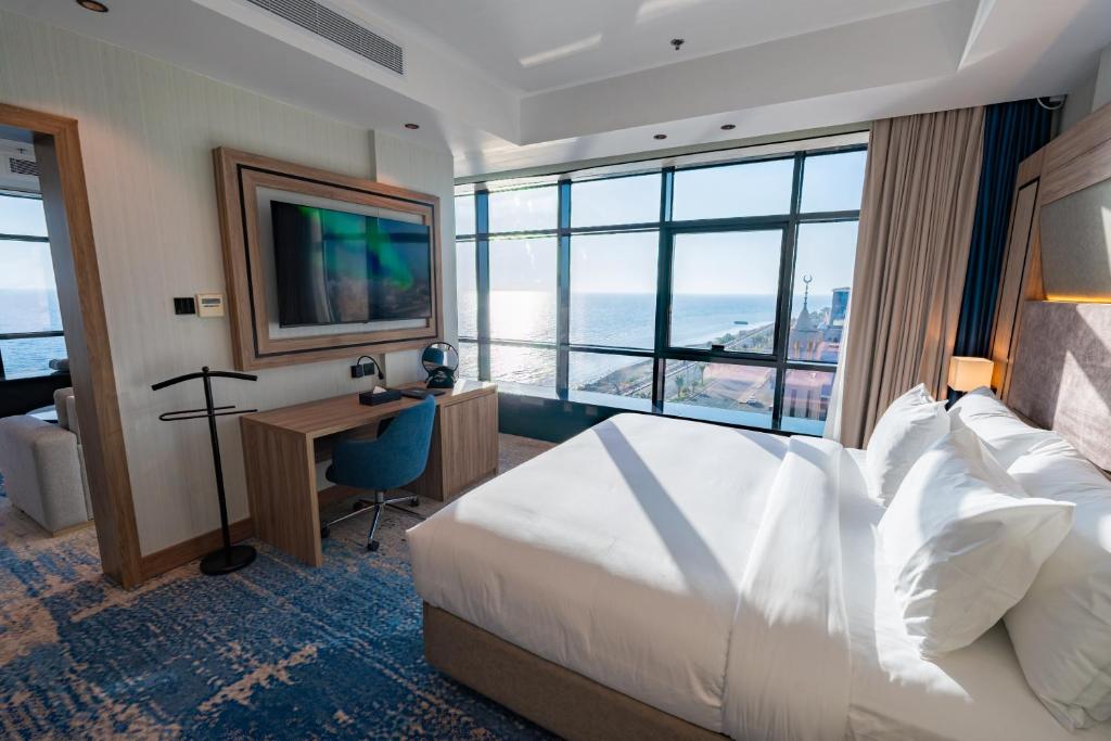 Sea Tower Hotel 11/22