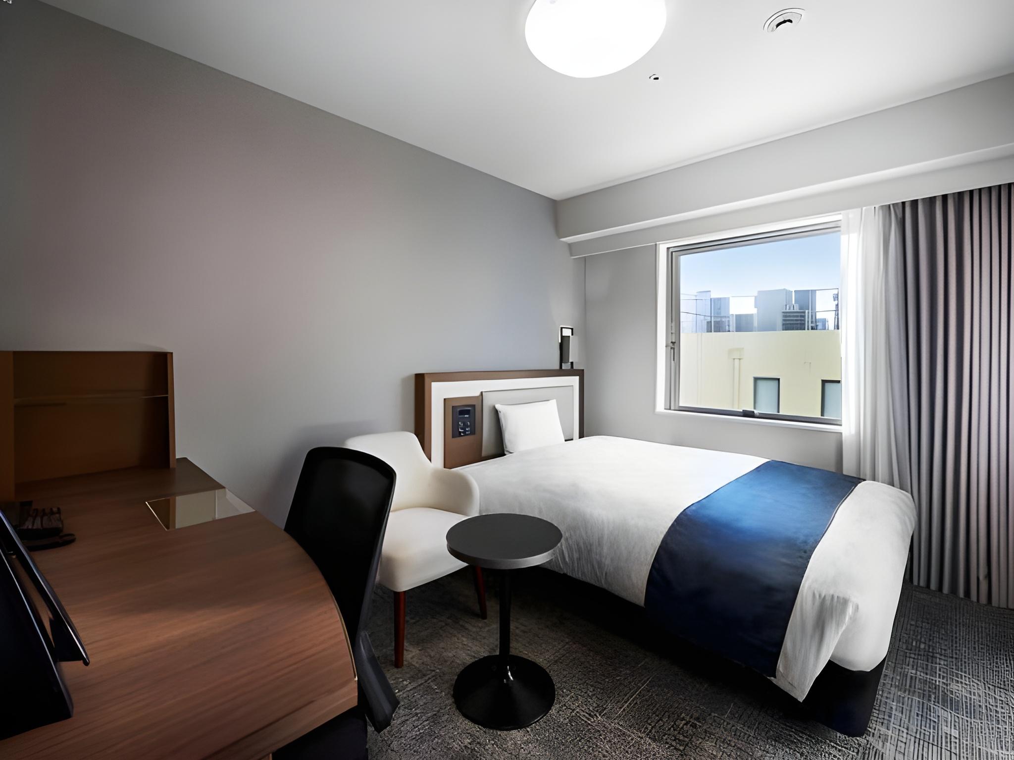 Room, Single, Double Bed, Smoking, Daiwa Roynet Hotel Osaka Kitahama 2/2