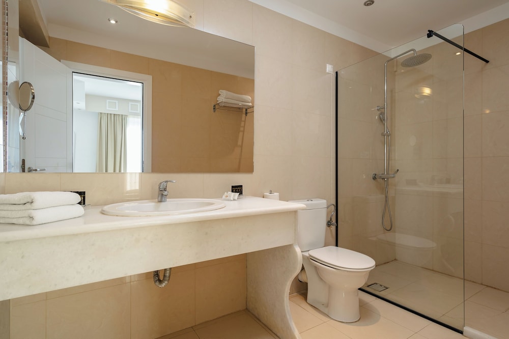 Mitos Suites 60/62