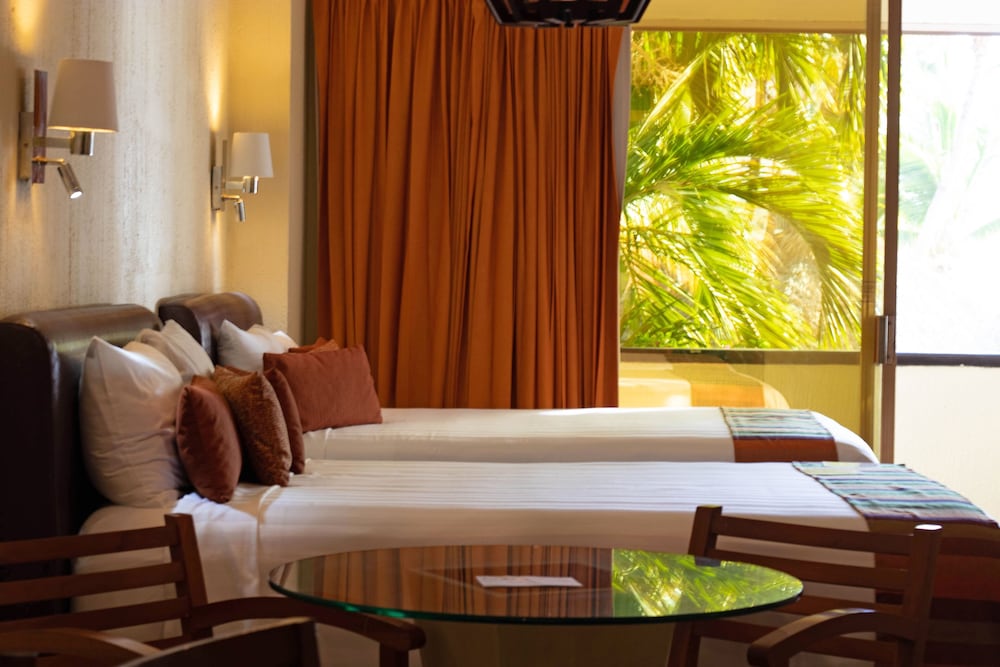 Luna Palace Hotel and Suites 4/65