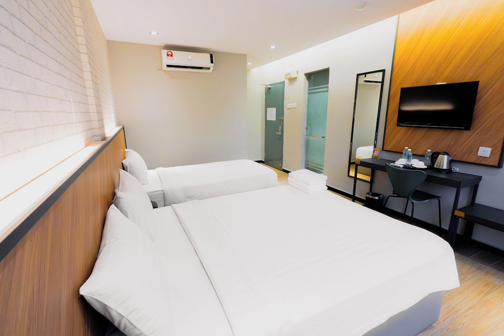 Hotel 99 Seri Kembangan Serdang 13/41