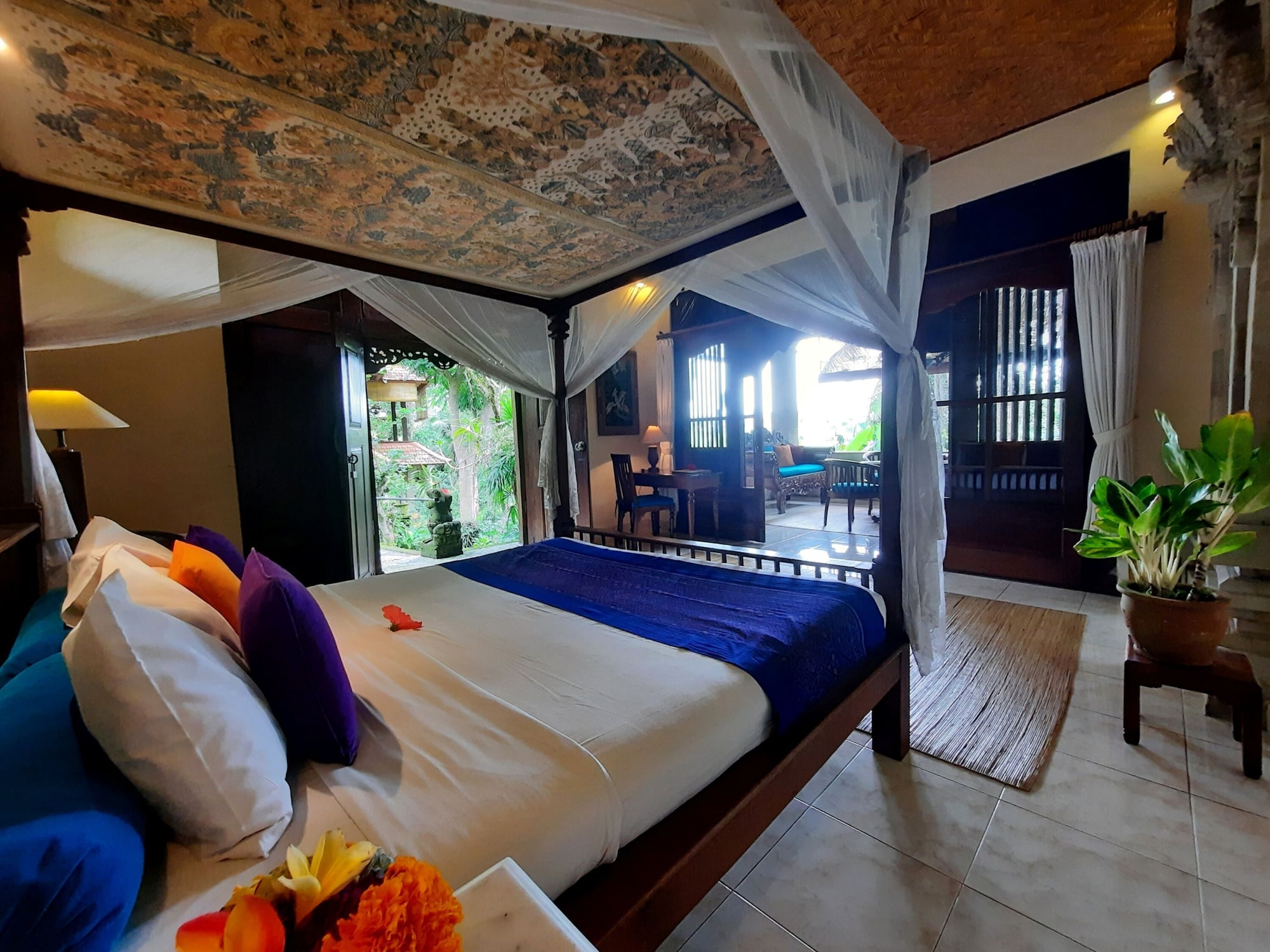 1 BEDROOM, SUITE, PATIO