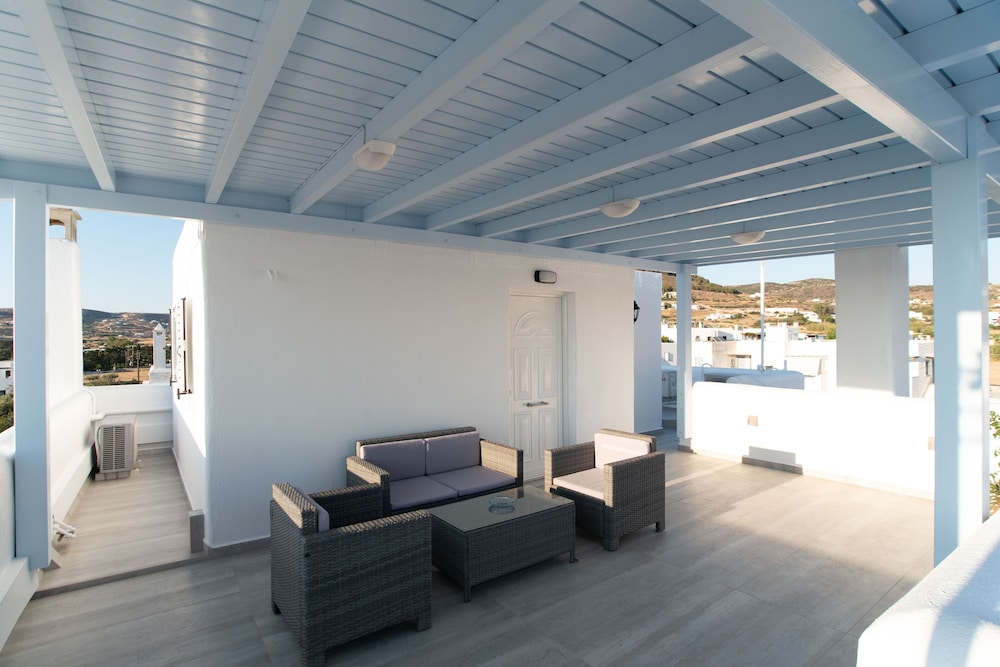 Kontaratos Studios & Apartments 25/50