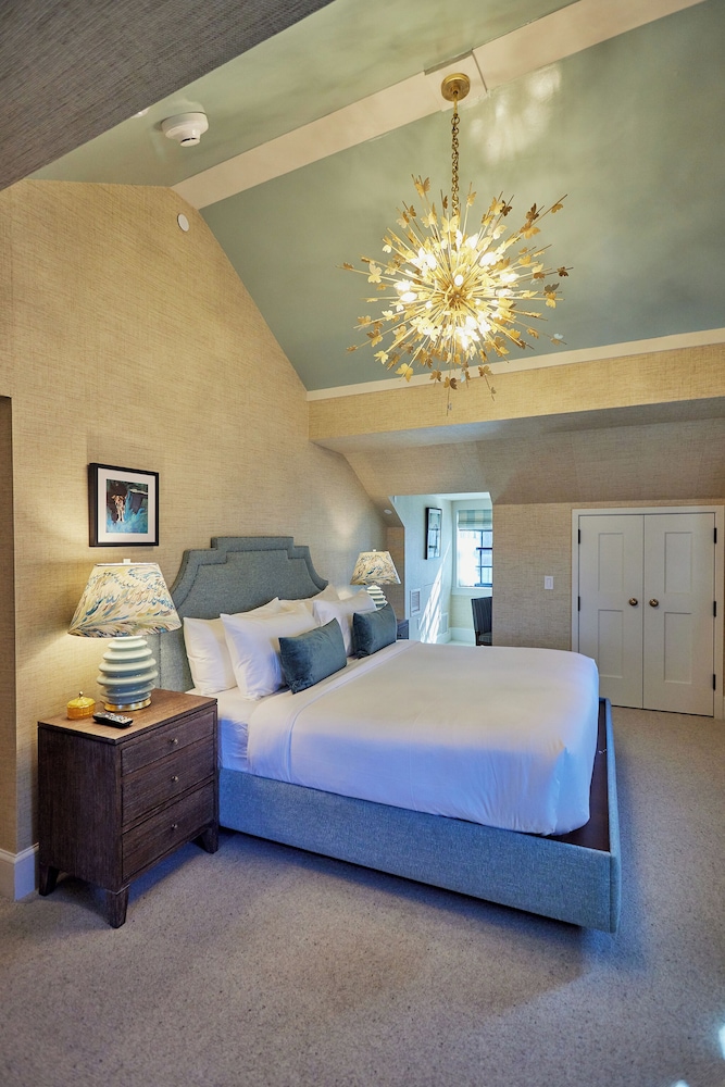 Beacon Hill Hotel & Bistro 5/32