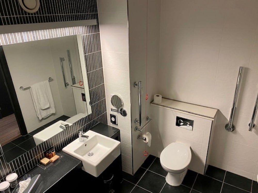 Crowne Plaza Birmingham City Centre, an IHG Hotel 17/84