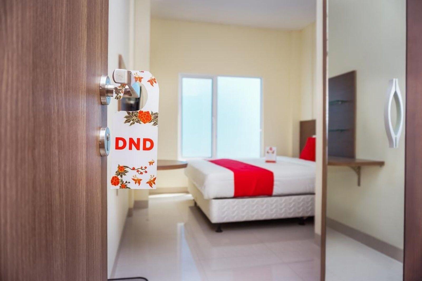 Oyo 111 Grand Palace Resident 13/21