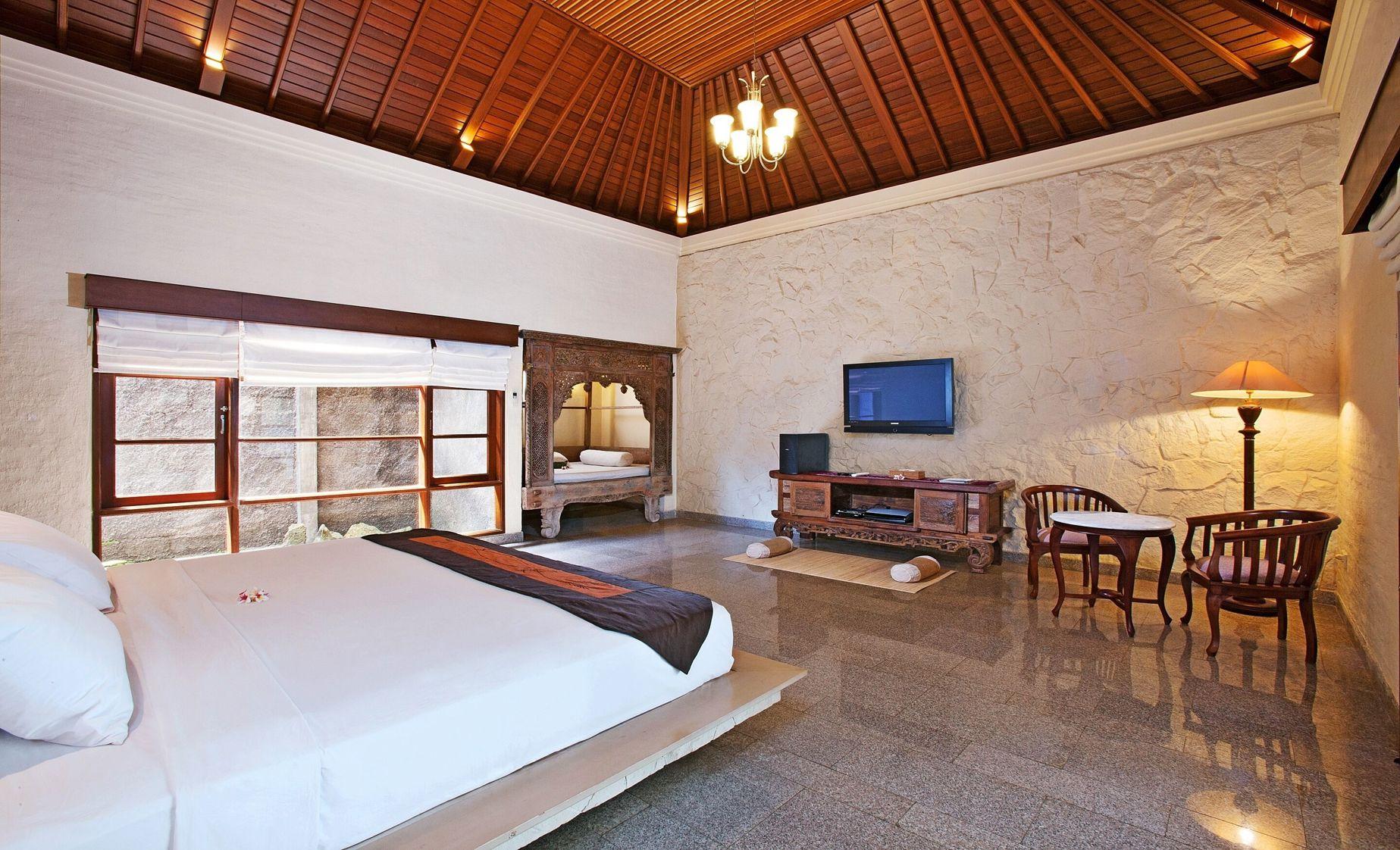 2 Bedrooms, Royal, Grand, Pool, Villa, 2 Double Beds
