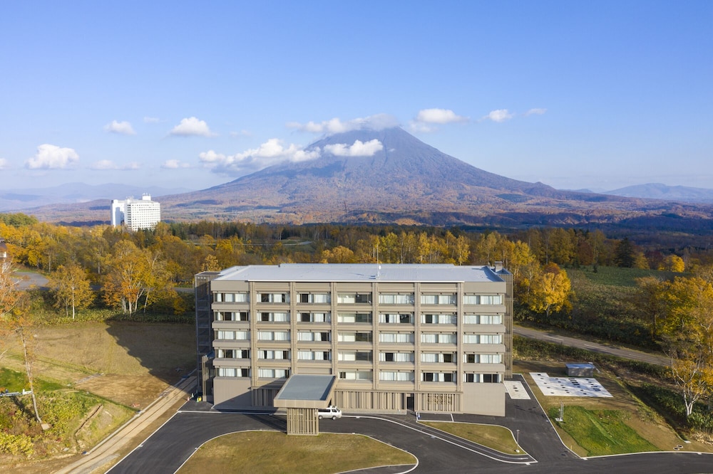 Hinode Hills Niseko Village 3/48