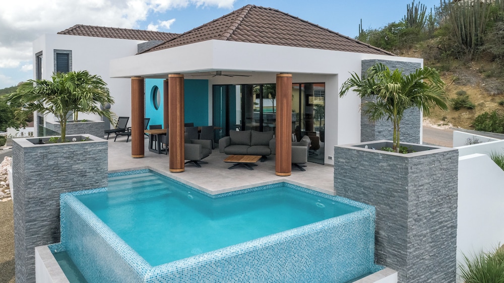 Blue Bay Curacao Golf and Beach Resort 38/78