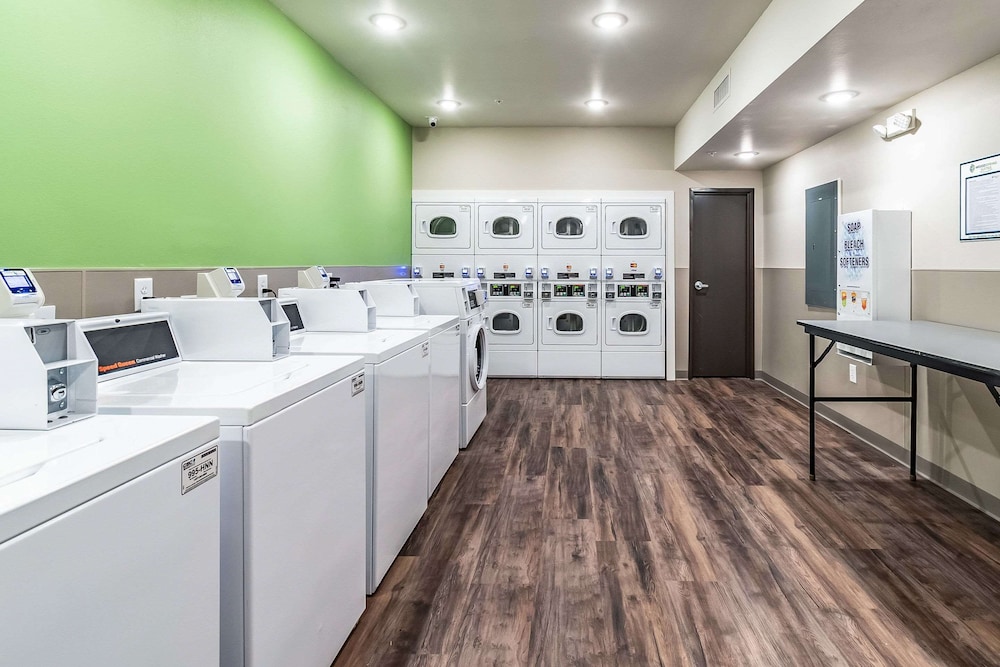 WoodSpring Suites Indianapolis Zionsville 16/24