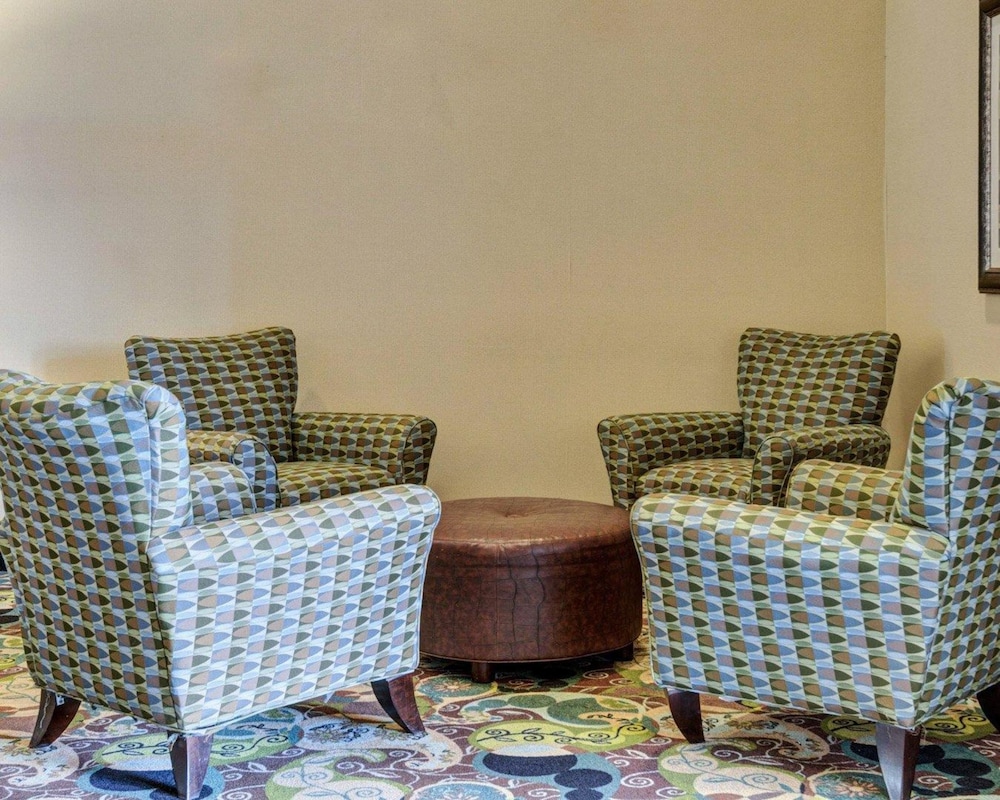 Comfort Suites Hot Springs 15/49