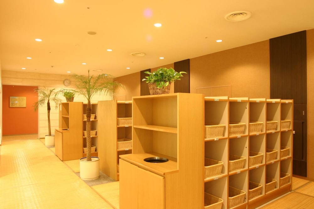Naspa New Otani Hotel 36/75