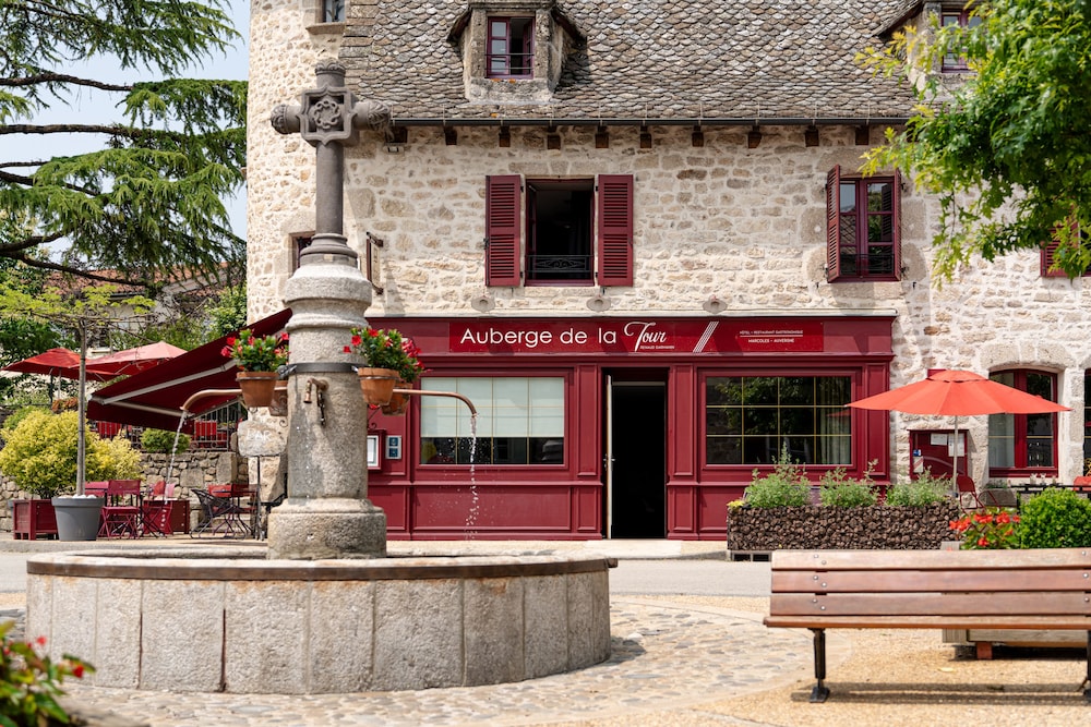 AUBERGE DE LA TOUR 2/40