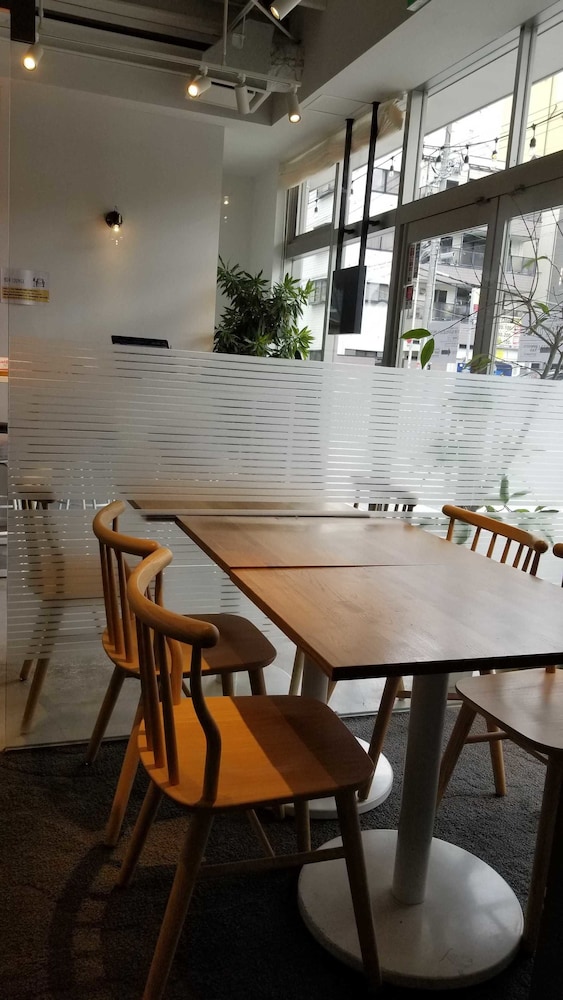 Bon Hostel 52/59
