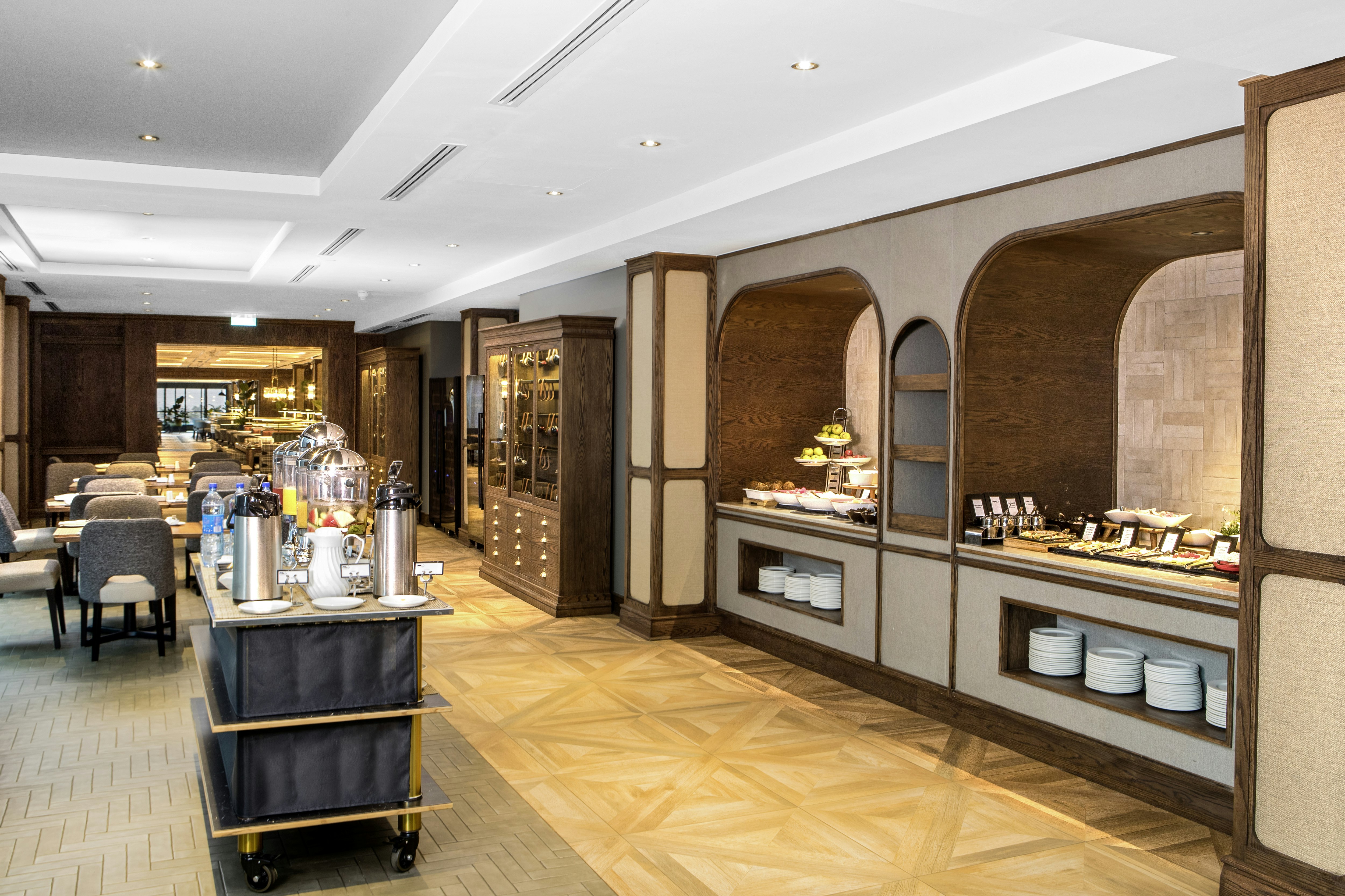 Legend Hotel Lagos Airport Curio Collection By Hilton 9/81