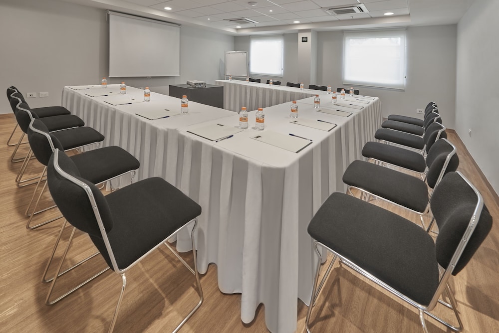 City Express Junior by Marriott Merida Altabrisa 36/47