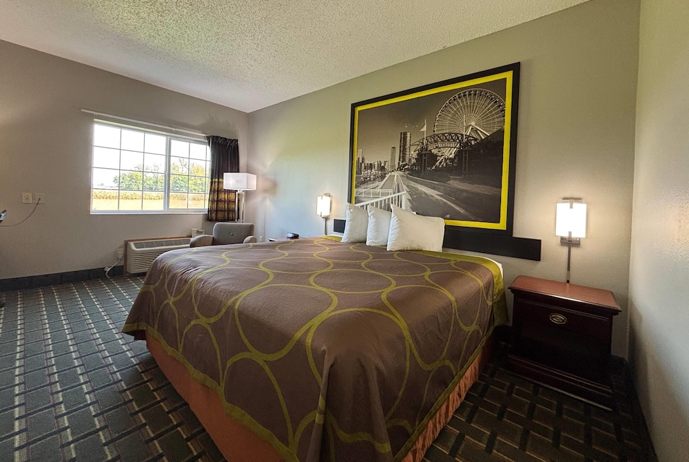 Super 8 by Wyndham Mt. Carmel IL 10/32