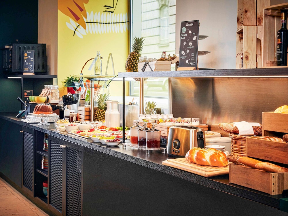 restaurant-cafeteria