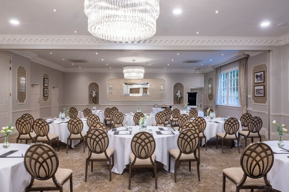 Wood Hall Hotel & Spa 36/55