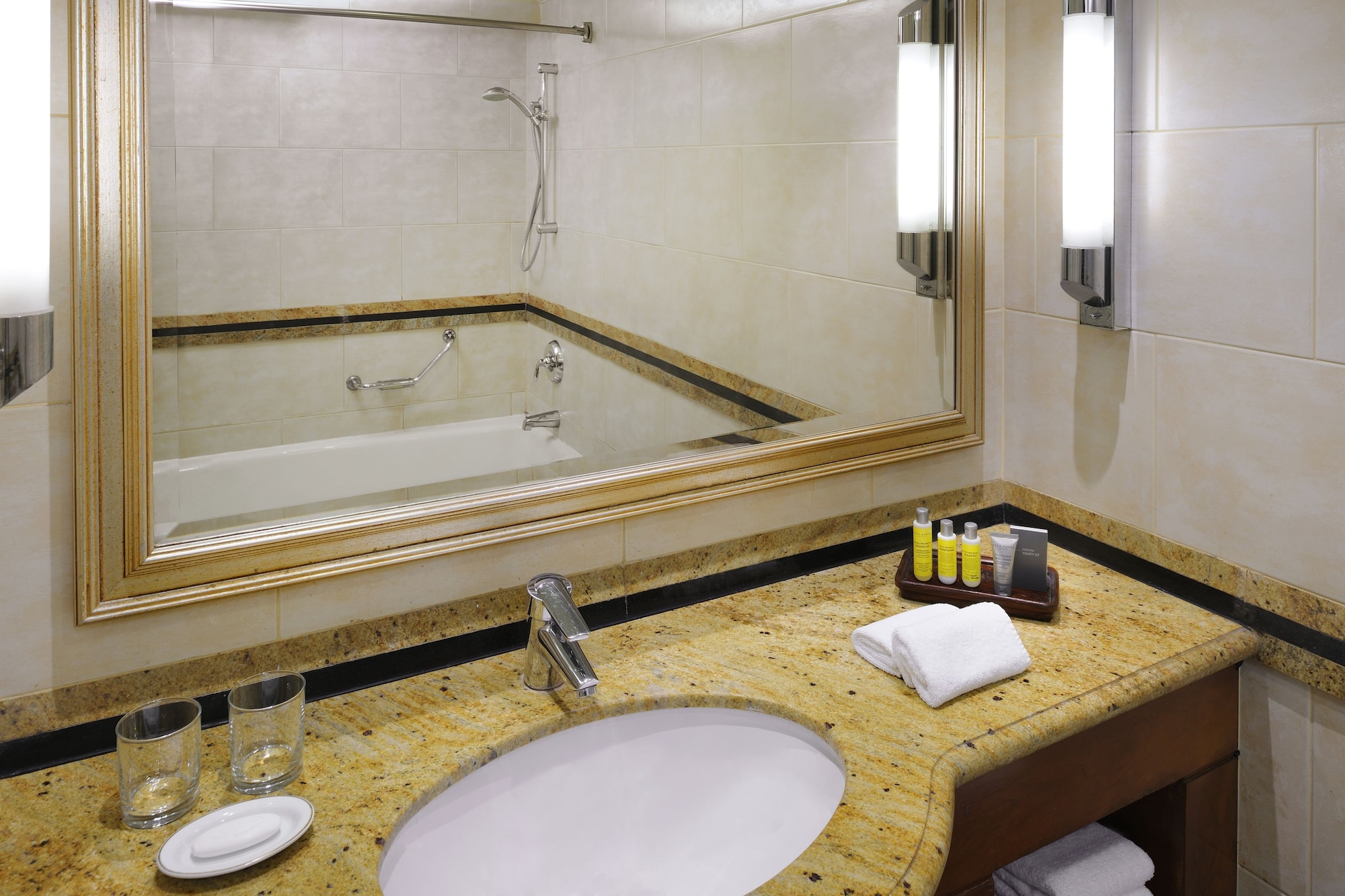غرفة قياسية بسريرين مزدوجين بشرفة، Cairo Marriott Hotel and Omar Khayyam Casino 5/5