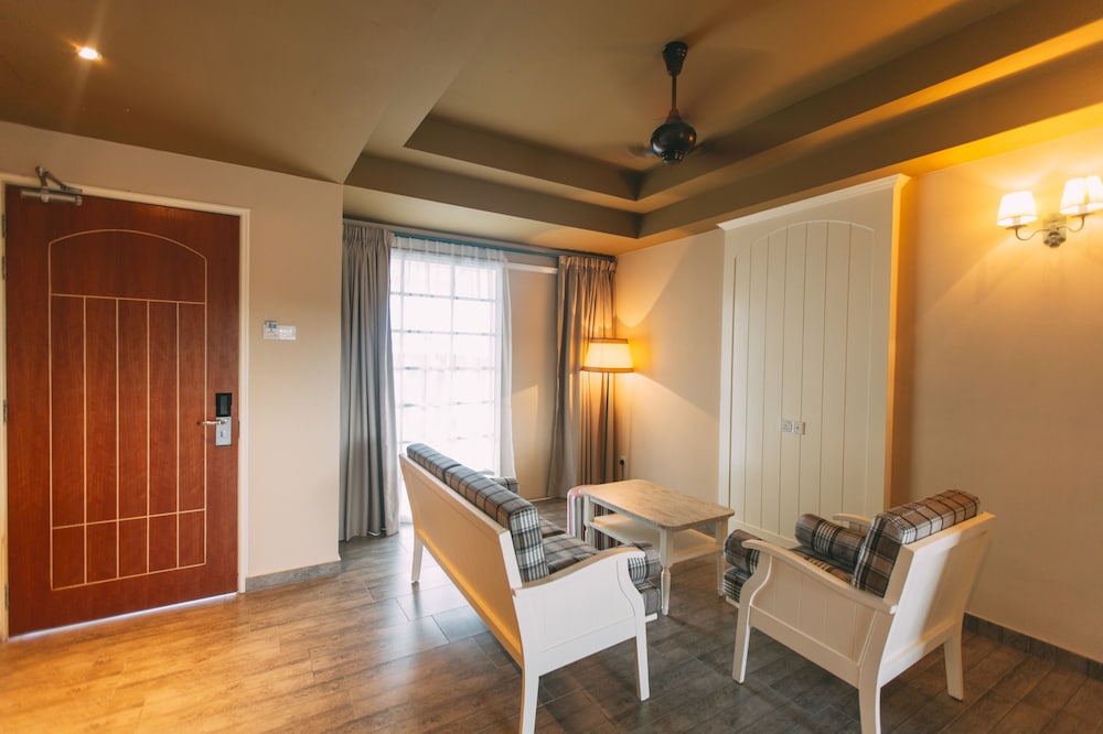 Tasik Villa International Resort 47/72