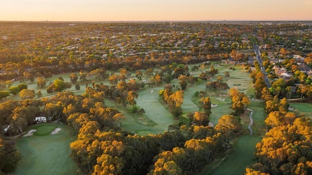 Beaumont Kew Hotel 41/47