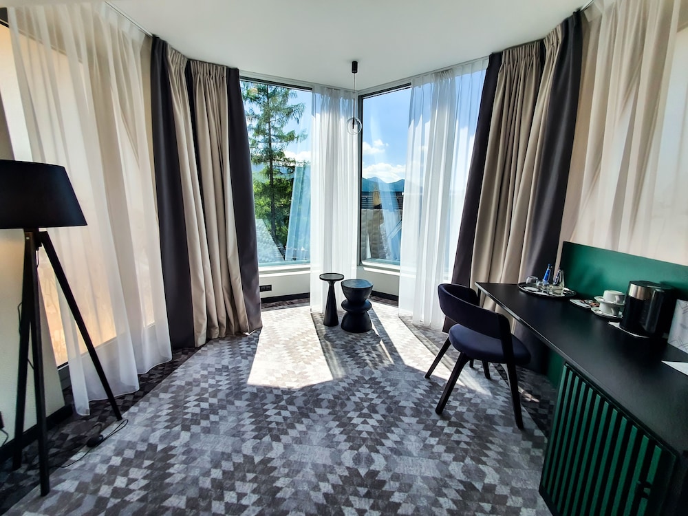 Hotel Rysy 66/84