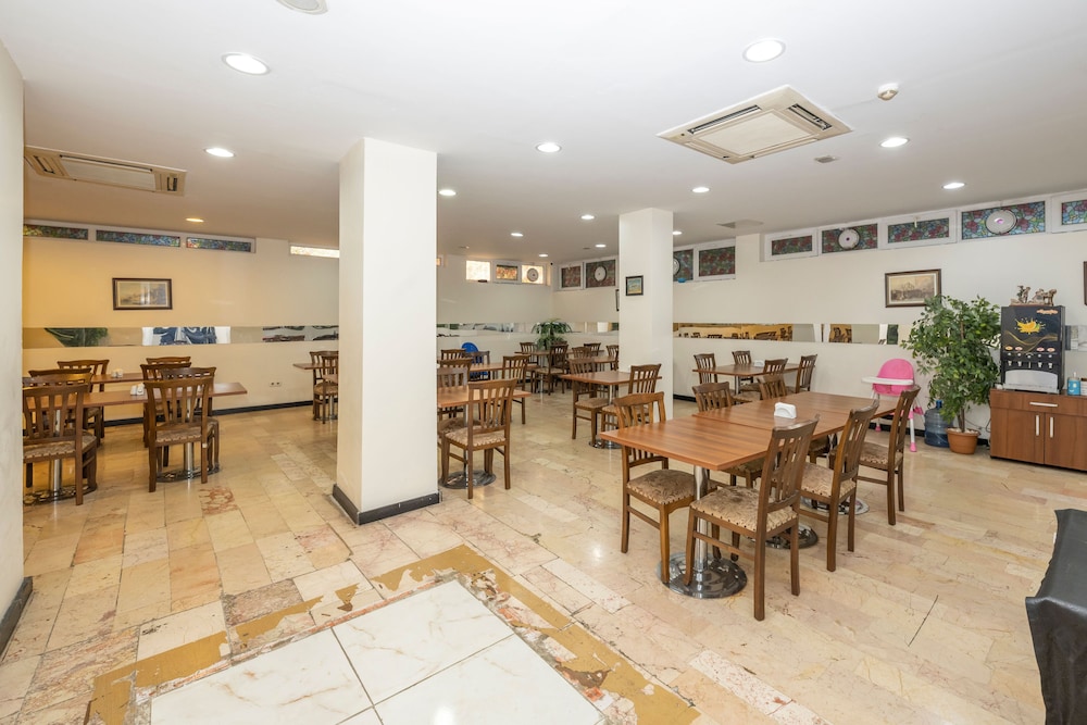 TUGRA HOTEL 52/65
