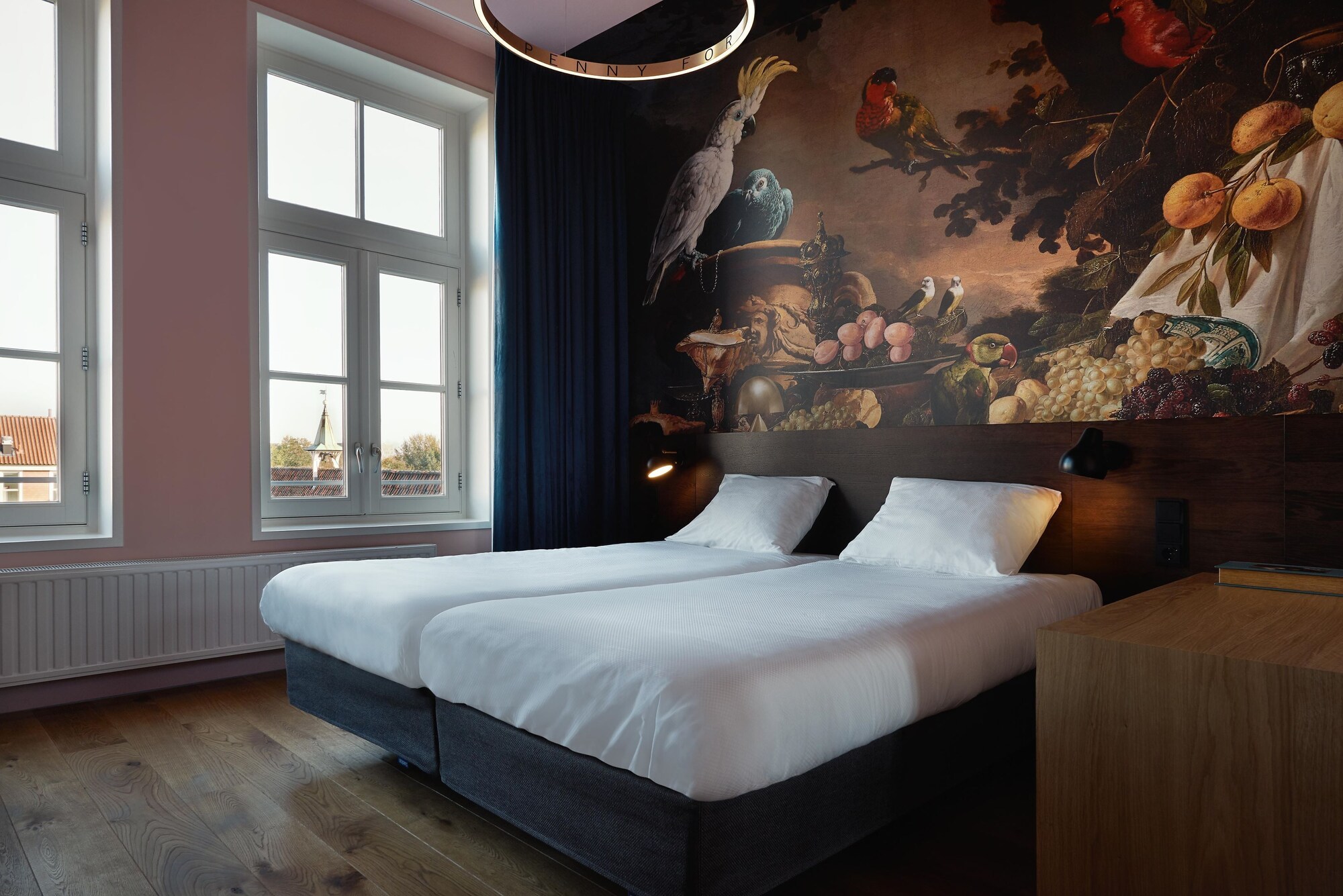 Eden, Comfort, King Bed