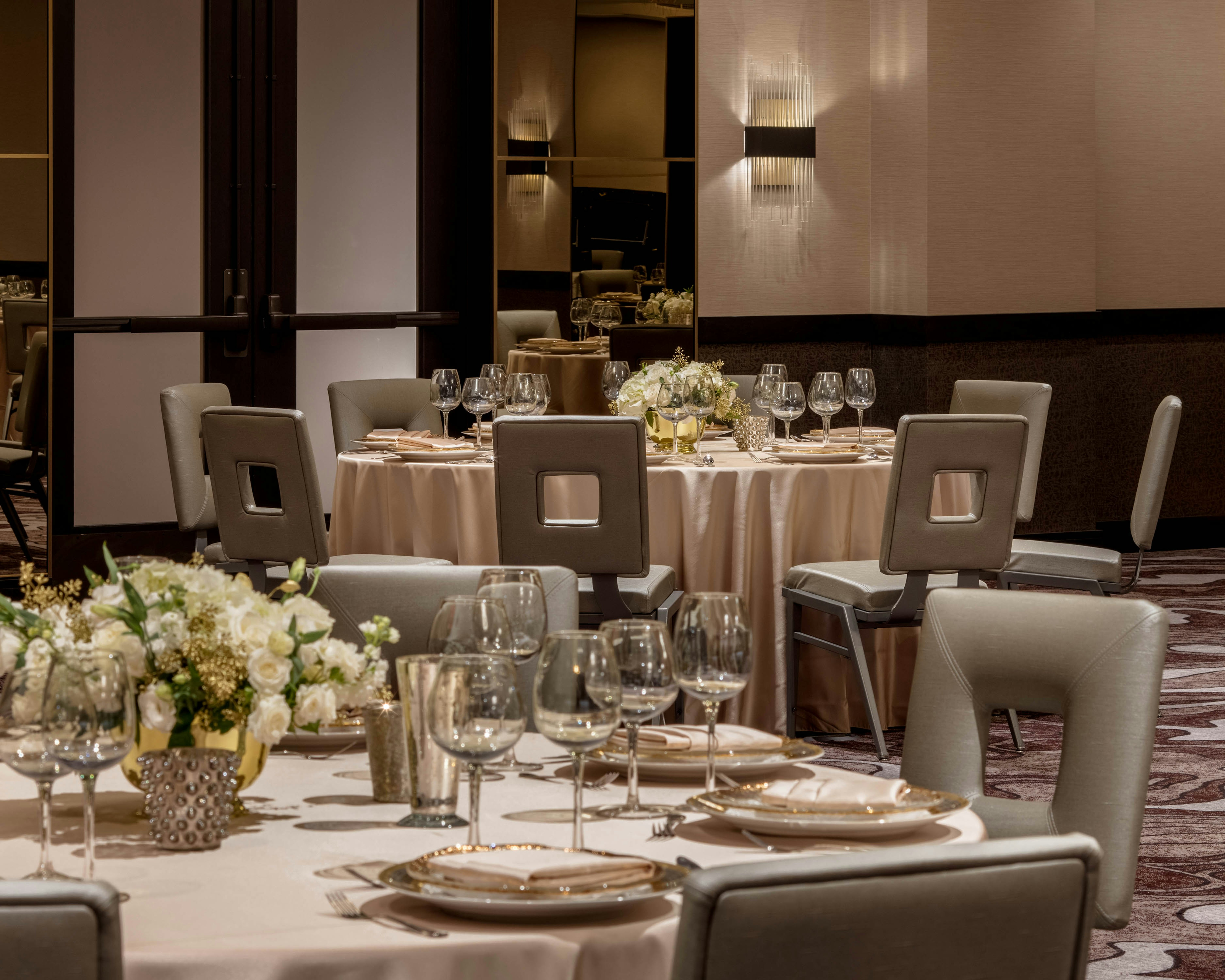Embassy Suites By Hilton Minneapolis Downtown Hotel 44/62