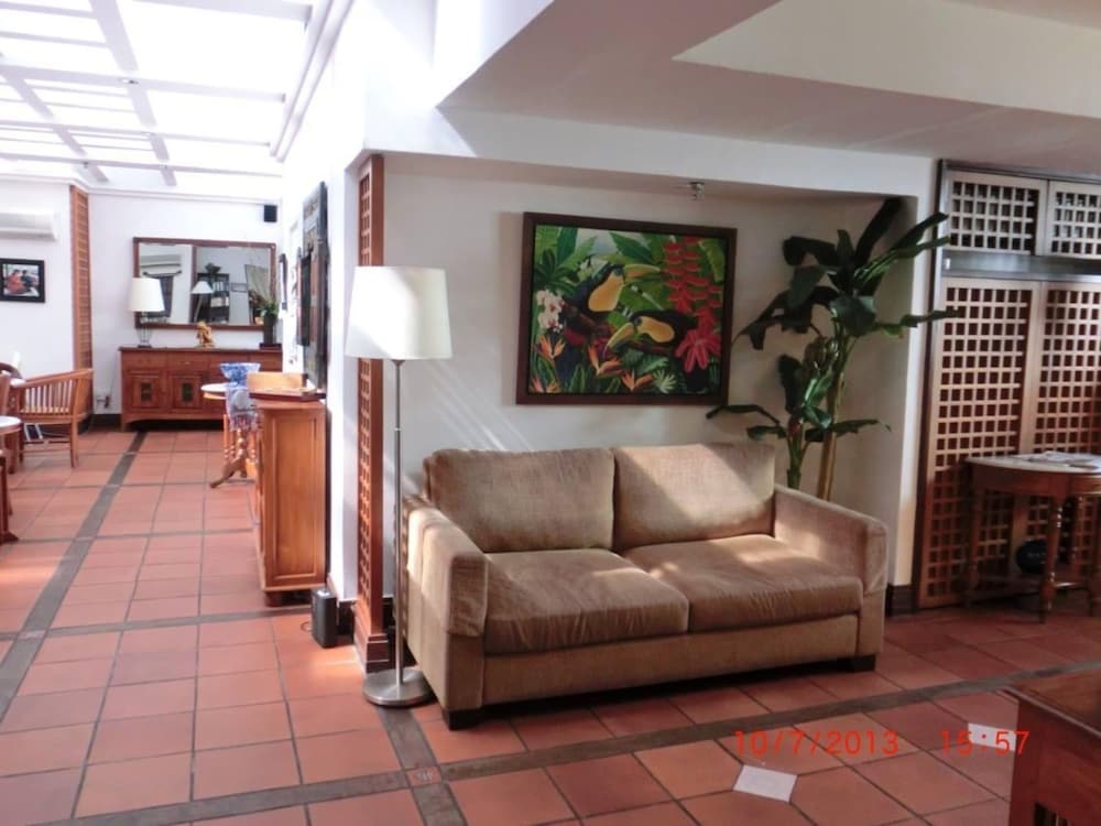 Perak Hotel 40/51