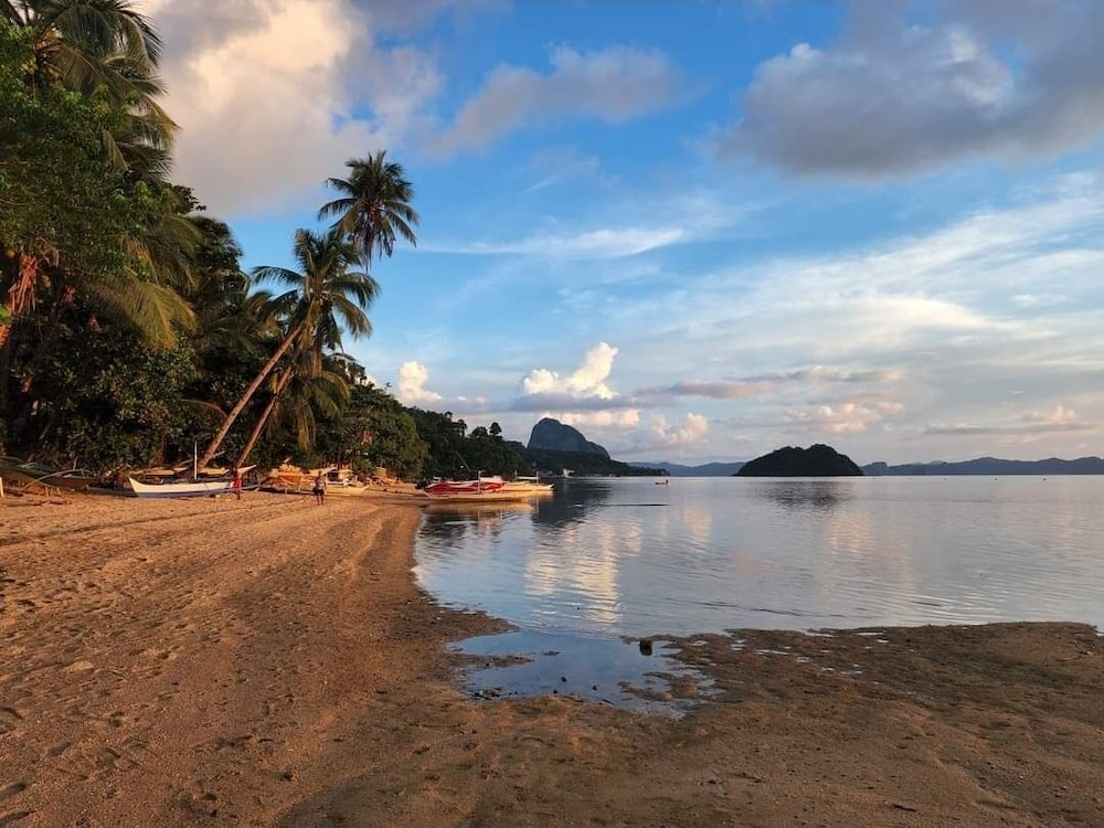 Stunning Republic Beach Resort 46/58