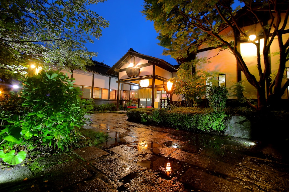 Sakura Sakura Onsen 60/62
