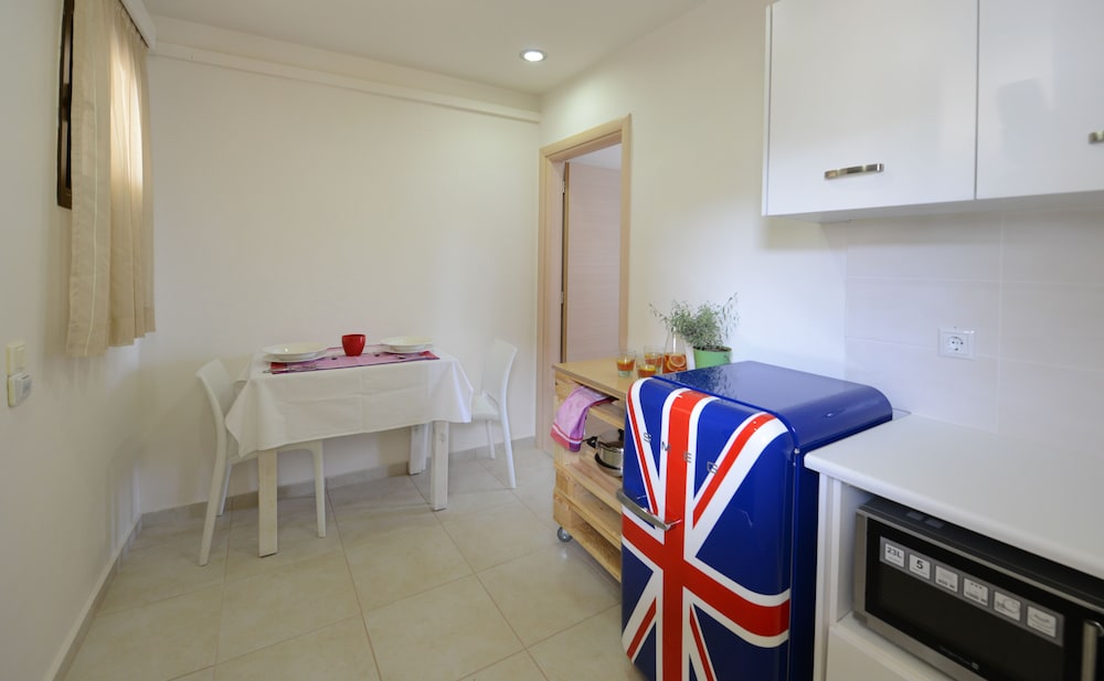 Eva Mare Apartments 33/75