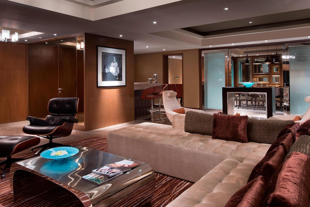 Sheraton Grand Bangalore Hotel At Brigade Gateway 40/67