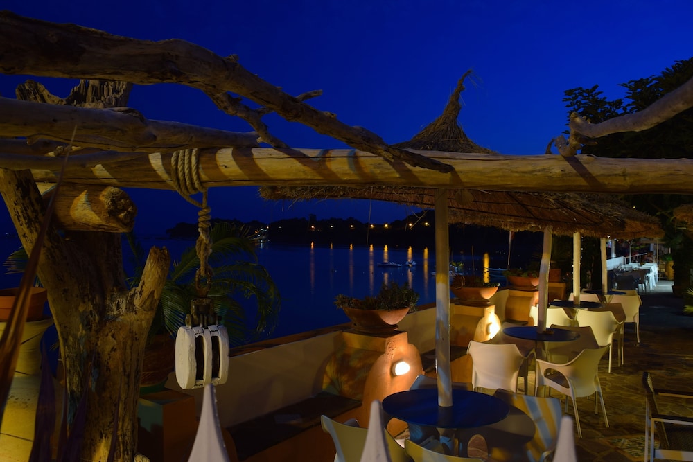 HOTEL IL CEFALO 38/50